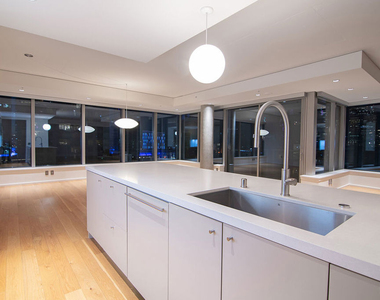 1155 S Grand Avenue - Photo Thumbnail 3