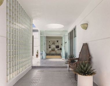 520 W Via Lola - Photo Thumbnail 3
