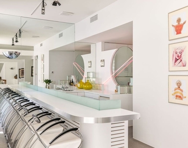 520 W Via Lola - Photo Thumbnail 10