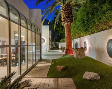 520 W Via Lola - Photo Thumbnail 38