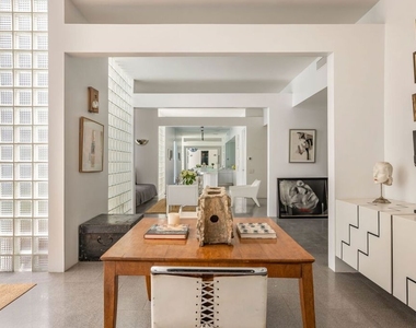 520 W Via Lola - Photo Thumbnail 7