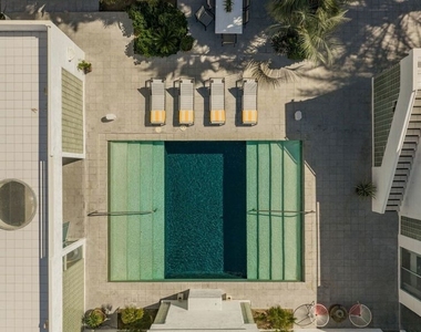 520 W Via Lola - Photo Thumbnail 32
