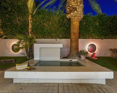 520 W Via Lola - Photo Thumbnail 36