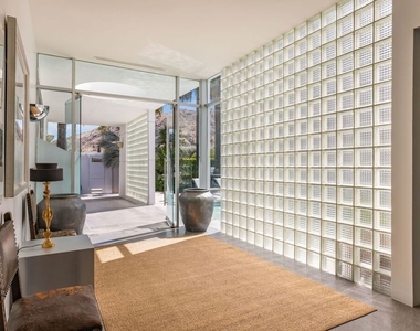 520 W Via Lola - Photo Thumbnail 6