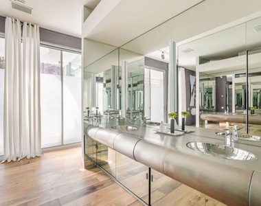 520 W Via Lola - Photo Thumbnail 23