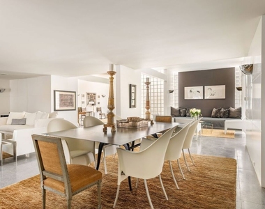 520 W Via Lola - Photo Thumbnail 11