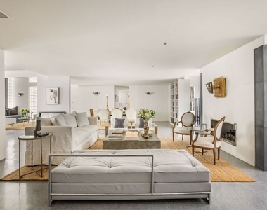 520 W Via Lola - Photo Thumbnail 15