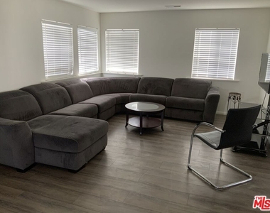 4803 Topanga Canyon Boulevard - Photo Thumbnail 7