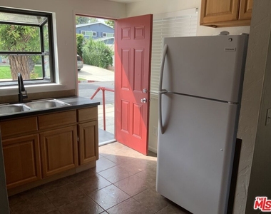 4803 Topanga Canyon Boulevard - Photo Thumbnail 11
