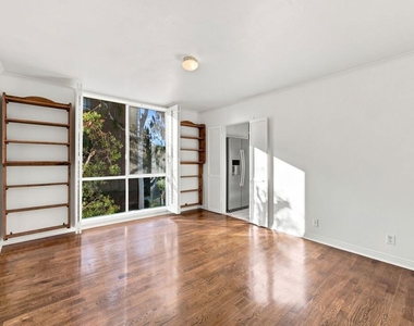 2301 S Beverly Glen Boulevard - Photo Thumbnail 13