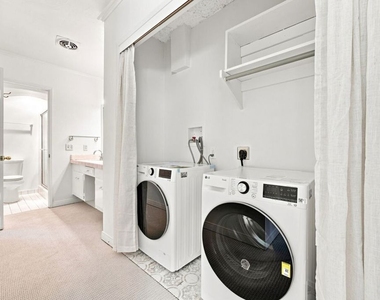 2301 S Beverly Glen Boulevard - Photo Thumbnail 23
