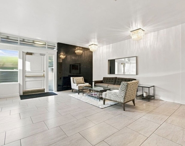2301 S Beverly Glen Boulevard - Photo Thumbnail 27