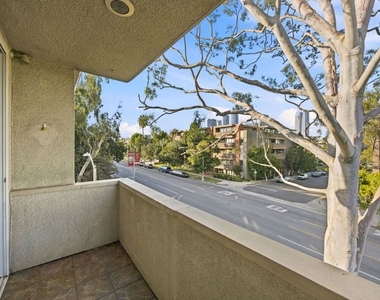2301 S Beverly Glen Boulevard - Photo Thumbnail 8