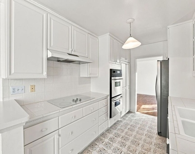 2301 S Beverly Glen Boulevard - Photo Thumbnail 11