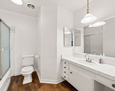 2301 S Beverly Glen Boulevard - Photo Thumbnail 16