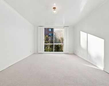 2301 S Beverly Glen Boulevard - Photo Thumbnail 20