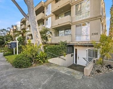 2301 S Beverly Glen Boulevard - Photo Thumbnail 32