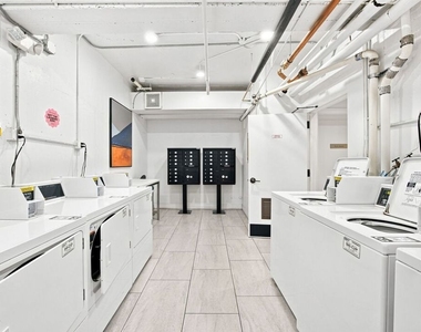 2301 S Beverly Glen Boulevard - Photo Thumbnail 29