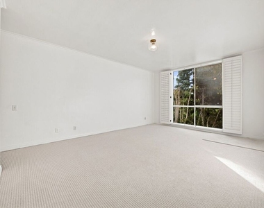 2301 S Beverly Glen Boulevard - Photo Thumbnail 19