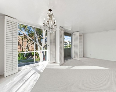 2301 S Beverly Glen Boulevard - Photo Thumbnail 7
