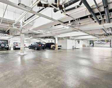 2301 S Beverly Glen Boulevard - Photo Thumbnail 30