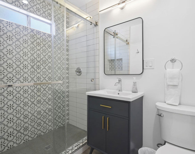 753 N Garfield Avenue - Photo Thumbnail 8