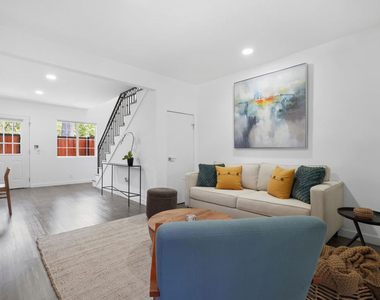 753 N Garfield Avenue - Photo Thumbnail 6