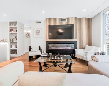 10751 Wilshire Boulevard - Photo Thumbnail 13
