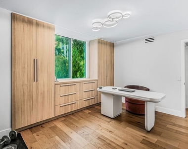 10751 Wilshire Boulevard - Photo Thumbnail 12