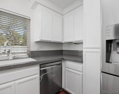 10927 Matinal Cir - Photo Thumbnail 16