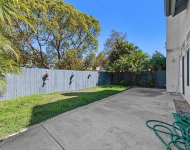 10927 Matinal Cir - Photo Thumbnail 3