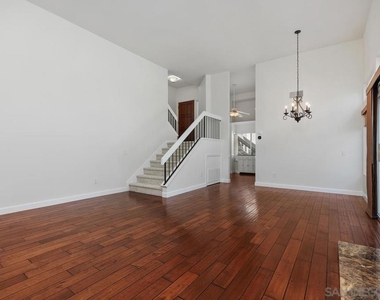 10927 Matinal Cir - Photo Thumbnail 11