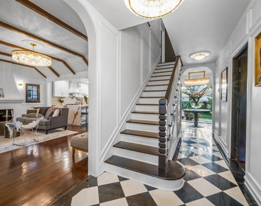 340 B Ave - Photo Thumbnail 2
