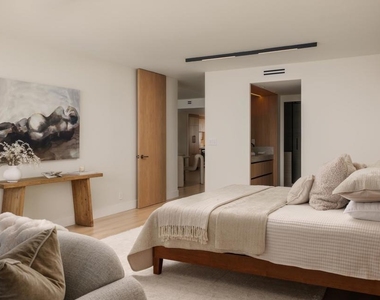 939 Coast Blvd - Photo Thumbnail 10