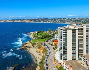 939 Coast Blvd - Photo Thumbnail 24