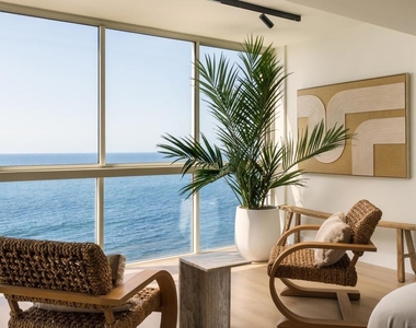 939 Coast Blvd - Photo Thumbnail 7