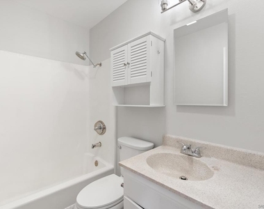 6908 Camphor Lane - Photo Thumbnail 15