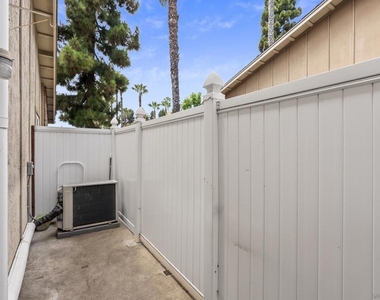 6908 Camphor Lane - Photo Thumbnail 16
