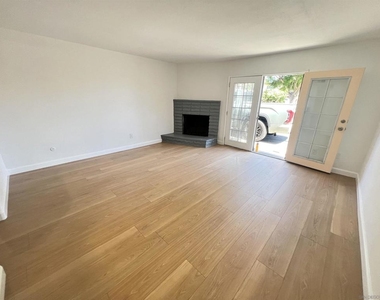 464 Woodlawn Dr - Photo Thumbnail 1