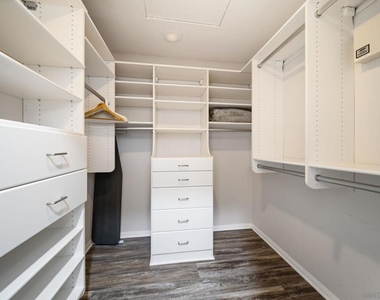 7377 Eads Ave. - Photo Thumbnail 15