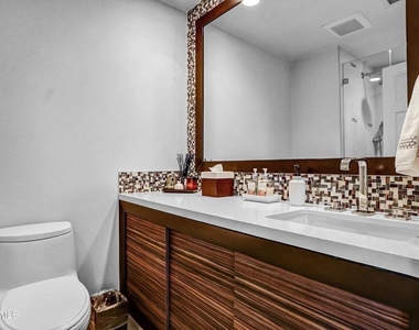 6106 Lake Lindero Drive - Photo Thumbnail 12