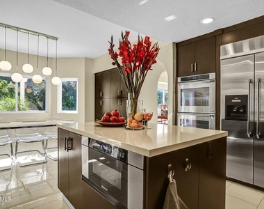 6106 Lake Lindero Drive - Photo Thumbnail 10