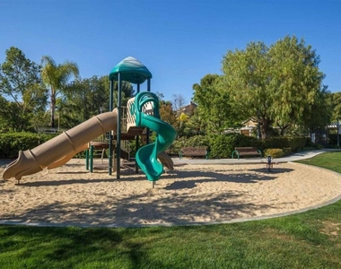 2546 Renata Court - Photo Thumbnail 30