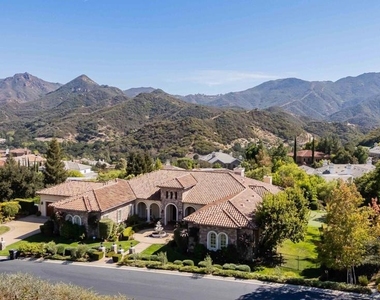 98 Queens Garden Drive - Photo Thumbnail 24