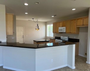 82560 Tivoli Court - Photo Thumbnail 5