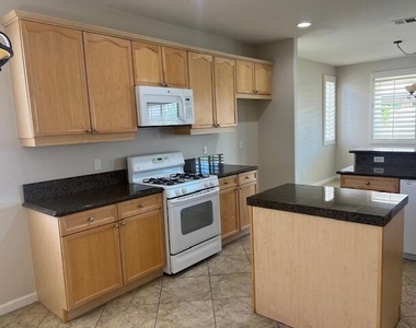 82560 Tivoli Court - Photo Thumbnail 6