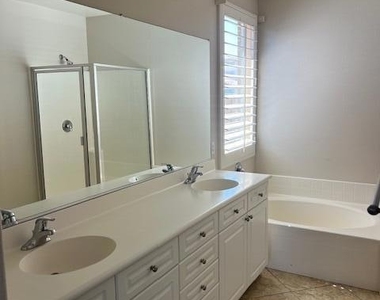 82560 Tivoli Court - Photo Thumbnail 11