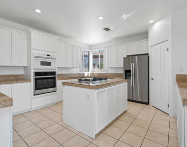 40921 Hovley Court - Photo Thumbnail 6