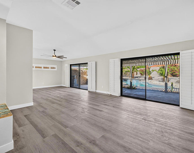 1448 E Adobe Way - Photo Thumbnail 3