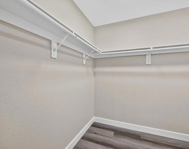1448 E Adobe Way - Photo Thumbnail 12